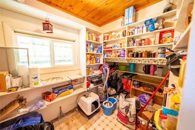 View of pantry | Image 8