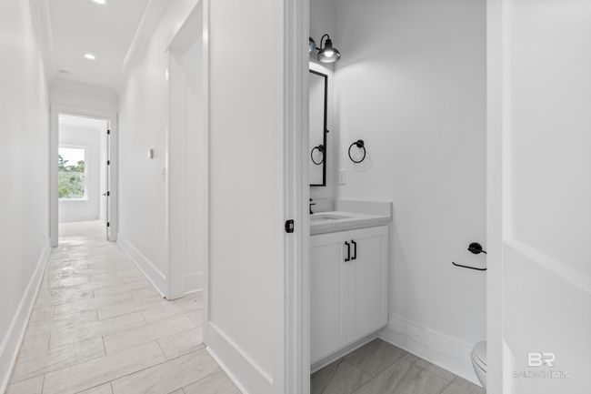 Bathroom | Image 32