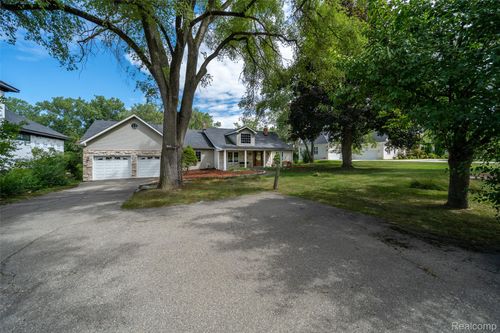 3244 Alpine Rd, Troy, MI, 48084-1521 | Card Image