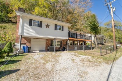 211 Snowhill Drive, House other with 3 bedrooms, 2 bathrooms and null parking in Charleston WV | Image 2