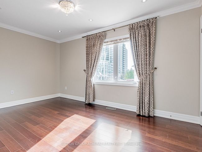 106 Disera Dr, Condo with 3 bedrooms, 3 bathrooms and 2 parking in Vaughan ON | Image 32