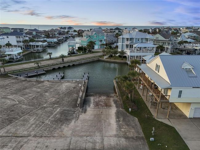22318 Vista Del Mar, House other with 4 bedrooms, 3 bathrooms and 5 parking in Galveston TX | Image 38