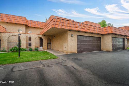 216 Shirley Ln, Palmdale, CA, 93551-2907 | Card Image