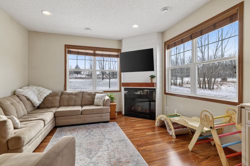 185 Bluejack Ln Se, Rochester, MN, 55904-6296 | Card Image