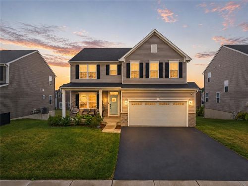 817 Hendon Ln, CATASAUQUA, PA, 18032-8016 | Card Image