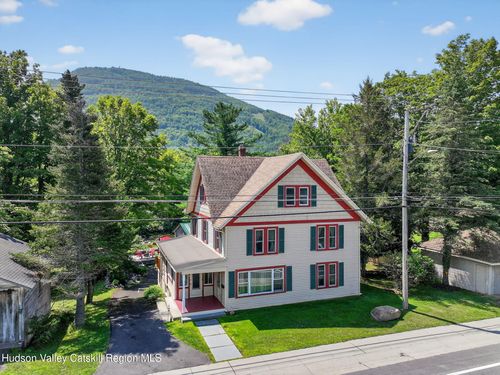 8213 Main St, Hunter, NY, 12442-5305 | Card Image