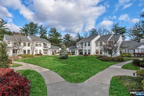 80 Konight Ct, Mahwah, NJ, 07430-2960 | Card Image