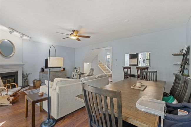 587 Thorncliffe Dr, Townhouse with 2 bedrooms, 3 bathrooms and 2 parking in Pittsburgh PA | Image 5