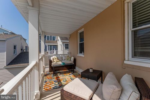 3-332 E 13th Ave, WILDWOOD, NJ, 08260-5624 | Card Image
