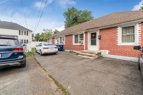 242 Pearl Harbor St, Bridgeport, CT, 06610-2319 | Card Image