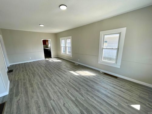 905 Dant Blvd, Bicknell, IN, 47512-1413 | Card Image