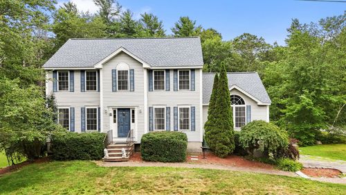 28 Mammoth Rd, Londonderry, NH, 03053-4030 | Card Image