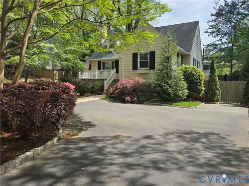7733 Rock Creek Rd, Henrico, VA, 23229-6649 | Card Image