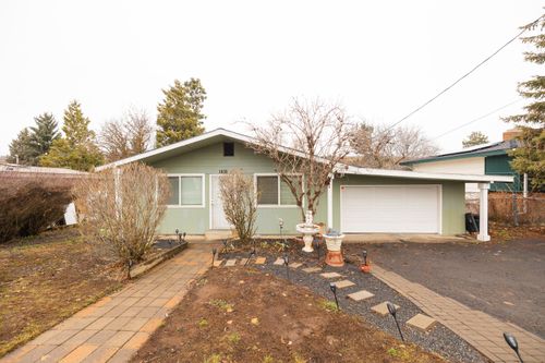 1436 Siskiyou Street, Klamath Falls, OR, 97601 | Card Image