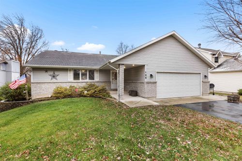 125 Heath Cliff Dr Se, Poplar Grove, IL, 61065-9177 | Card Image