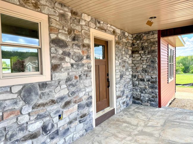 38069 Red Cedar Cir, Home with 3 bedrooms, 2 bathrooms and null parking in PRAIRIE DU CHIEN WI | Image 6