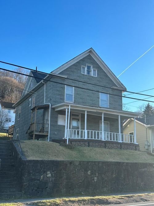 1017 Highland Ave, Bluefield, WV, 24701-2703 | Card Image