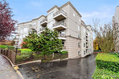 apt-413-3221 Sw Avalon Way, Seattle, WA, 98126-4425 | Card Image