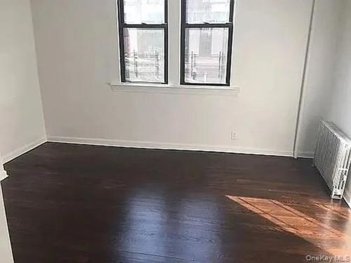 264 Driggs Avenue, New York, NY, 11222 | Card Image
