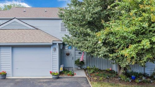 2418 Post Oak Rd, Salem, VA, 24153-7487 | Card Image