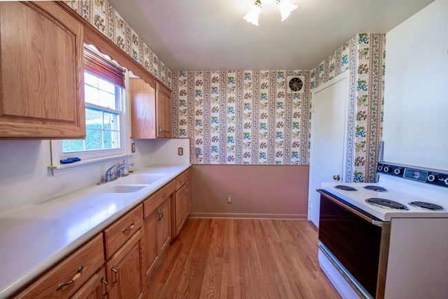 Kitchen View | Image 7