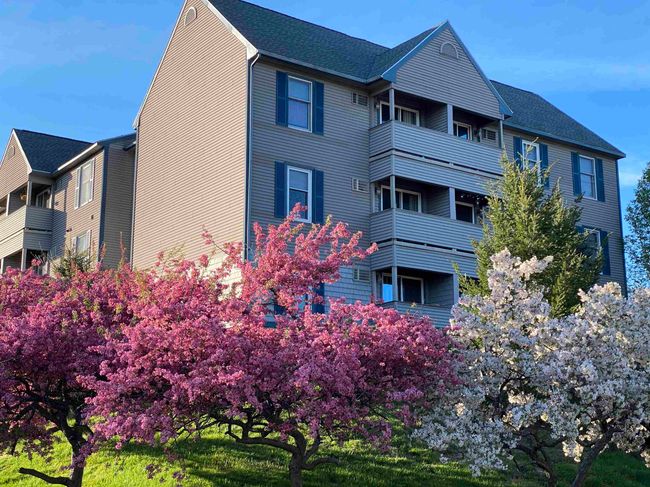 APT-303 - 173 Eastern Ave, Condo with 2 bedrooms, 1 bathrooms and null parking in Manchester NH | Image 6