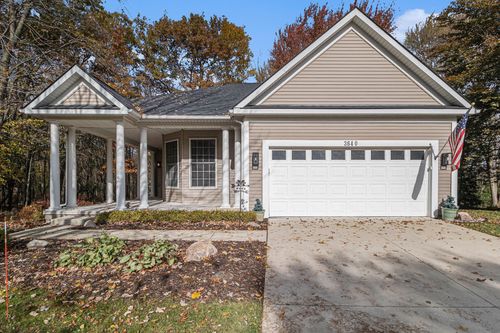 3640 Camden Ct, Auburn Hills, MI, 48326-1888 | Card Image