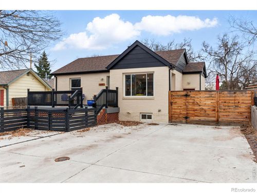 1678 Verbena St, Denver, CO, 80220-2135 | Card Image