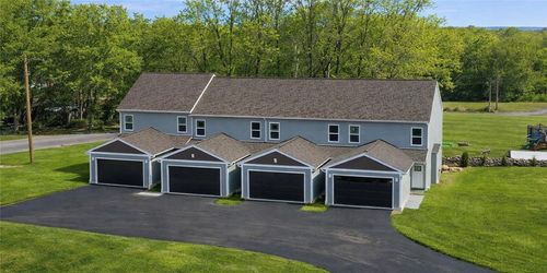 3 Trinity Pkwy, Providence, RI, 02908-1930 | Card Image