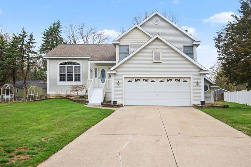 477 Pine Wood Court, Holland, MI, 49424 | Card Image