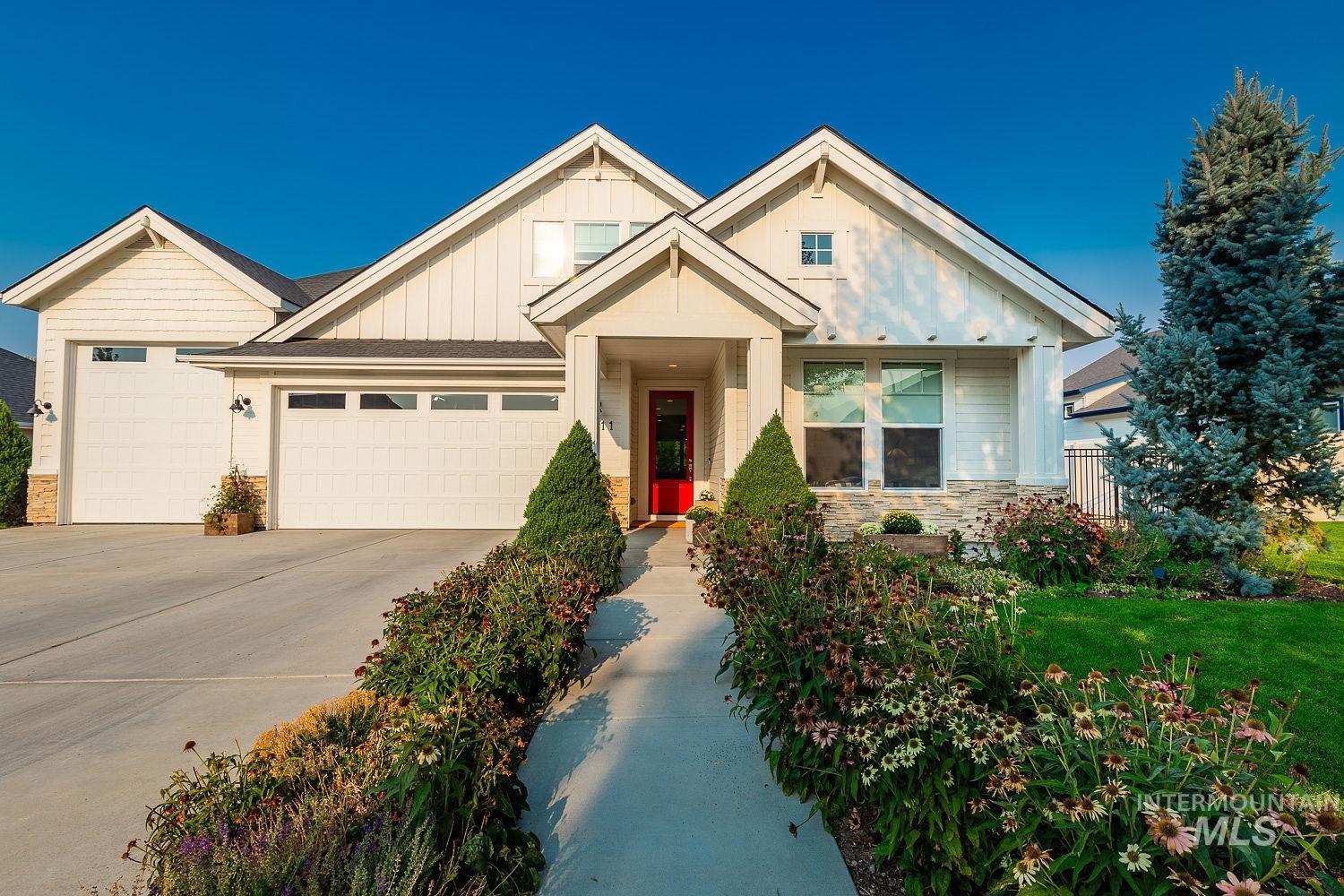 Luge Ave, Eagle, ID 83616