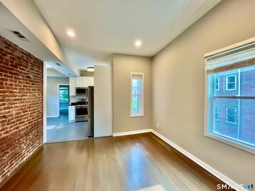 2r-597 Chapel St, New Haven, CT, 06511-7406 | Card Image