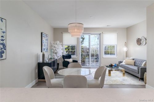 6 N Midland Ave, Nyack, NY, 10960-2573 | Card Image