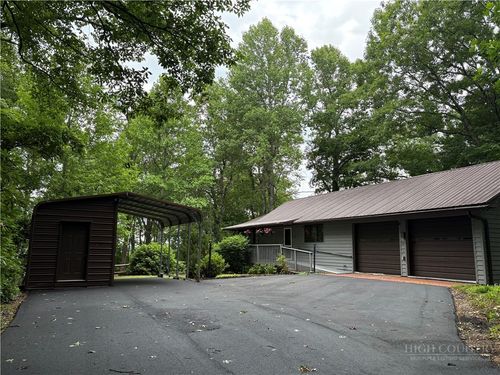 102 Ginger Hollow Road, Newland, NC, 28657 | Card Image