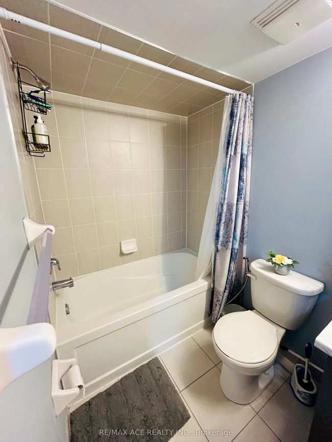 8 - 2441 Greenwich Dr, Condo with 2 bedrooms, 2 bathrooms and 2 parking in Oakville ON | Image 24