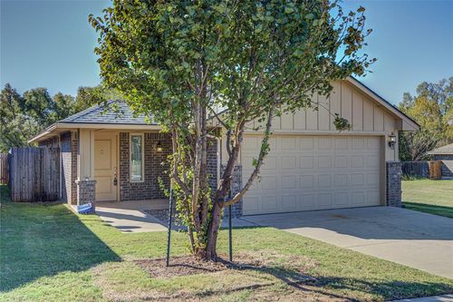 12328 Sw 9th Ter, Yukon, OK, 73099-7327 | Card Image