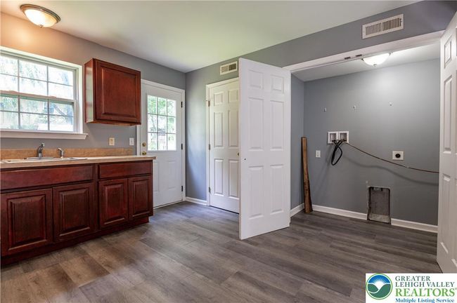 B - 1849 Auburn St, House other with 3 bedrooms, 3 bathrooms and null parking in BETHLEHEM PA | Image 10