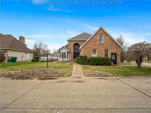 62 Muirfield Dr, Hurricane, WV, 25526-9018 | Card Image