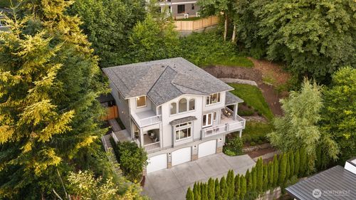16125 Se 44th Way, Bellevue, WA, 98006-7101 | Card Image