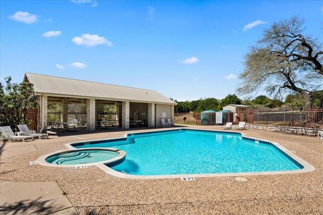 Community amenities | Image 37