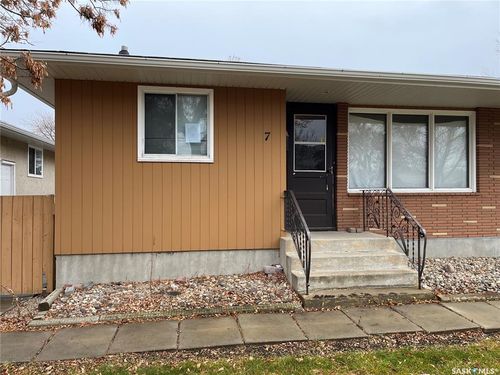 7 Mcmurchy Ave, Regina, SK, S4R3G1 | Card Image
