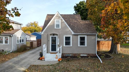 908 8th Ave Sw, Austin, MN, 55912-2632 | Card Image