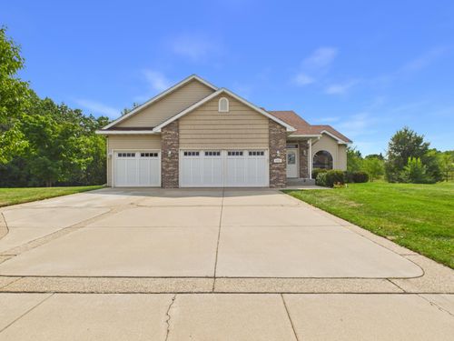 4728 4th Street Loop Ne, Saint Cloud, MN, 56304-4673 | Card Image
