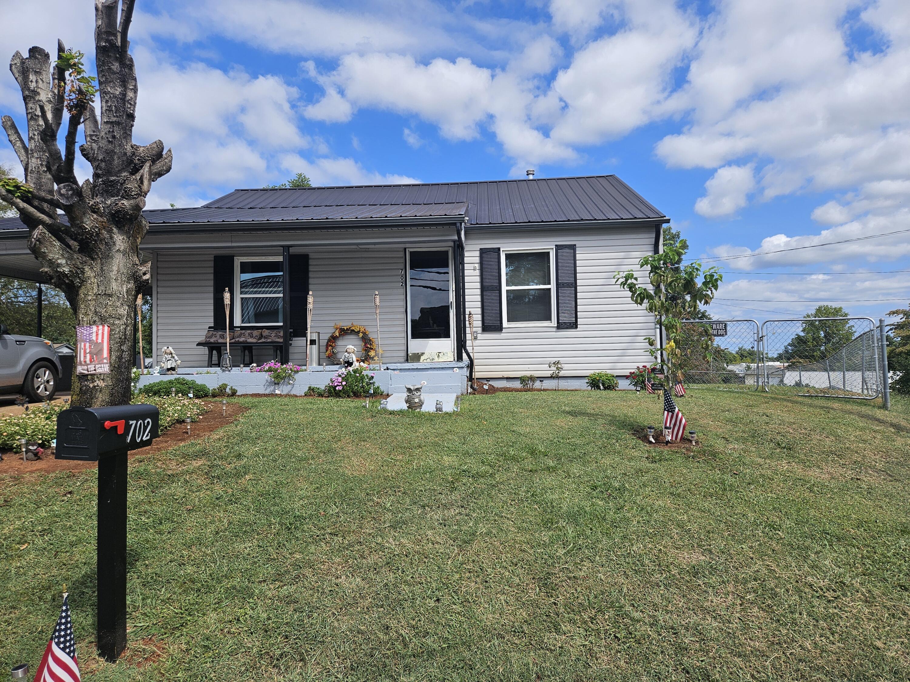 Monroe St, Sweetwater, TN 37874