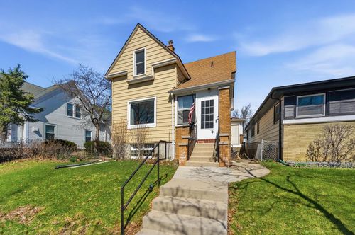 3864 E Cudahy Avenue, Cudahy, WI, 53110 | Card Image