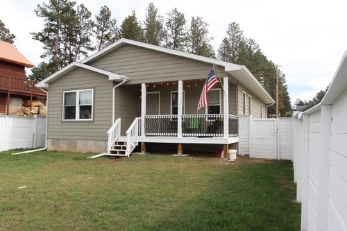 960 Ponderosa St, Custer, SD, 57730-9672 | Card Image
