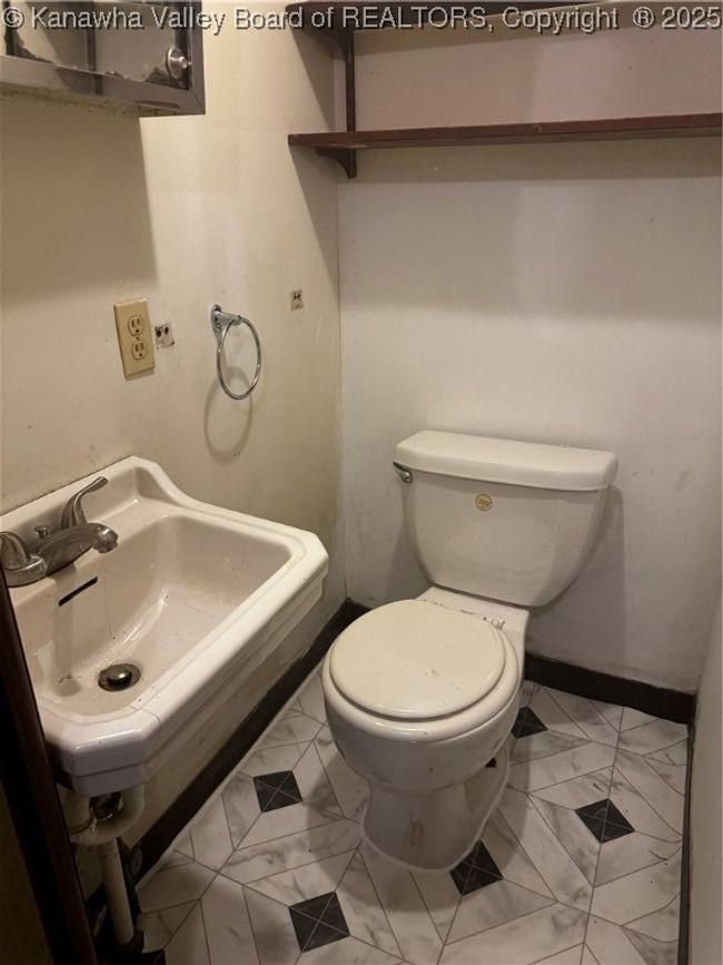 138 Cassick St, House other with 3 bedrooms, 2 bathrooms and null parking in Logan WV | Image 7