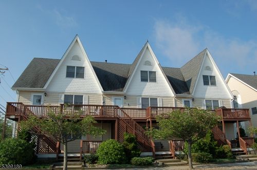 apt-a2-111 K St, Seaside Park, NJ, 08752-1340 | Card Image