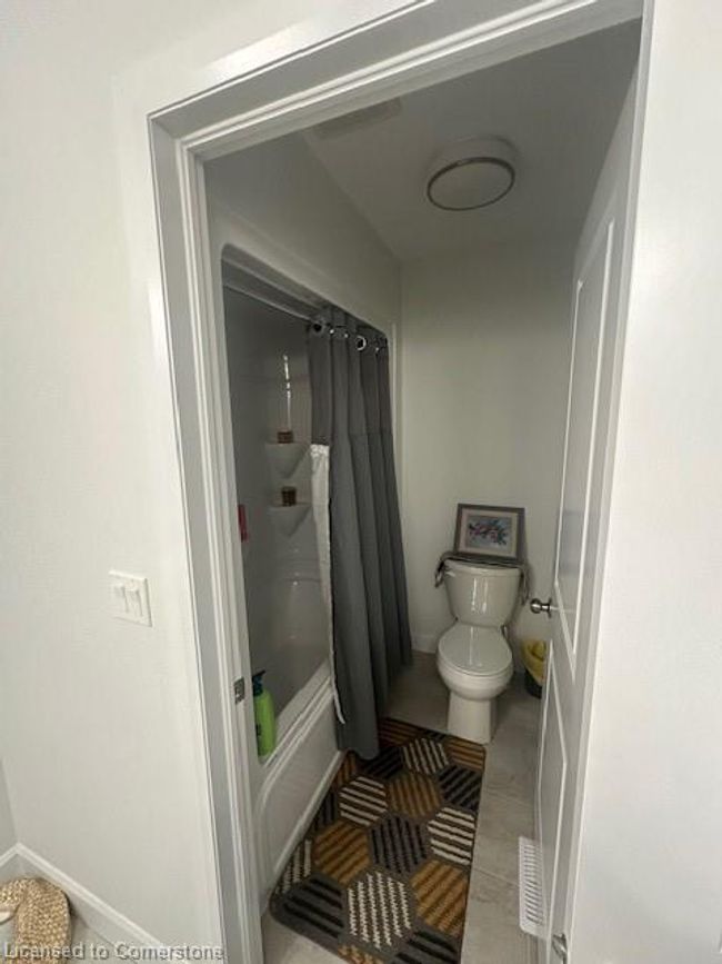 13 Erie Crt, House other with 4 bedrooms, 3 bathrooms and 6 parking in Amherstview ON | Image 16