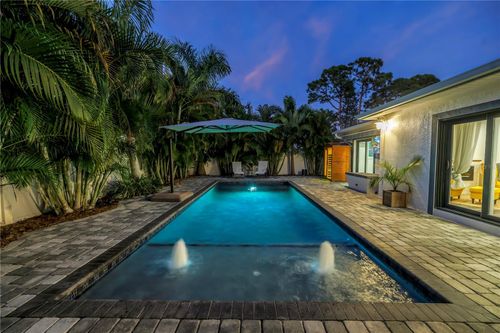 6731 14th Way S, ST PETERSBURG, FL, 33705-6017 | Card Image